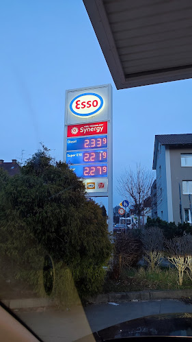 Rezensionen über Esso Tankstelle in Muttenz - Tankstelle