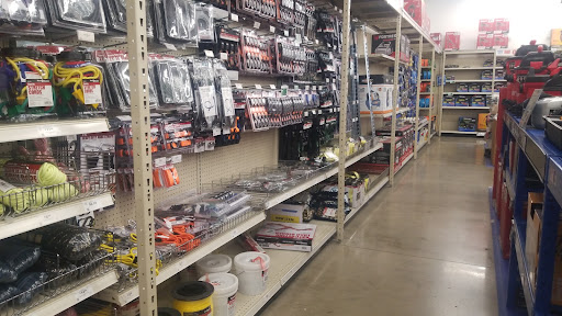 Hardware Store «Harbor Freight Tools», reviews and photos, 1460 Main St, Hamilton, OH 45013, USA