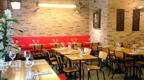 Atmosphère du Restaurant chinois Gourmet Wok à Saint-Jouan-des-Guérets - n°11