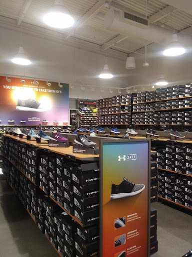 Clothing Store «Under Armour Factory House», reviews and photos, 100 Citadel Drive, Commerce, CA 90040, USA