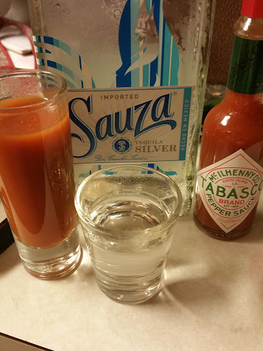 Liquor Store «Santiam Liquor Store», reviews and photos, 2530 Pacific Blvd SE, Albany, OR 97322, USA