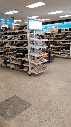 Clothing Store «Ross Dress for Less», reviews and photos, 212 Towne Center Dr, Compton, CA 90220, USA