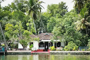 The Riveroots Waterfront homestay image