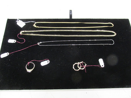 Pawn Shop «Quakertown Cash Traders», reviews and photos, 585-5 S West End Blvd, Quakertown, PA 18951, USA