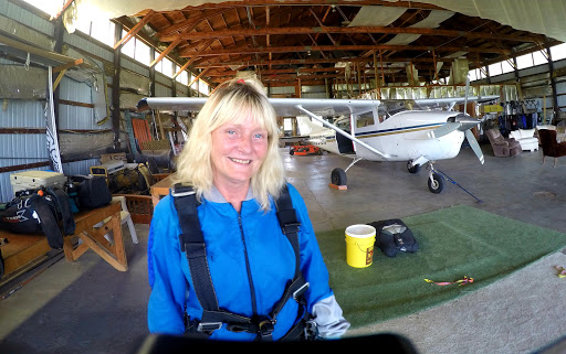 Skydiving Center «Cleveland Skydiving Center», reviews and photos, 15199 Grove Rd, Garrettsville, OH 44231, USA