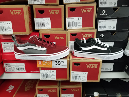 Shoe Store «Rack Room Shoes», reviews and photos, 18700 Limestone Commercial Dr, Pflugerville, TX 78660, USA