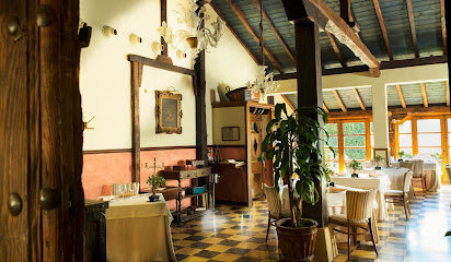 Taberna - Restaurante Tierra de Olivos - Urb. Brisas del Aljarafe, 2, Bajo, 41907 Valencina de la Concepción, Sevilla, Spain