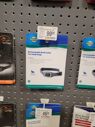 Pet Supply Store «PetSmart», reviews and photos, 33963 Doheny Park Rd, San Juan Capistrano, CA 92675, USA