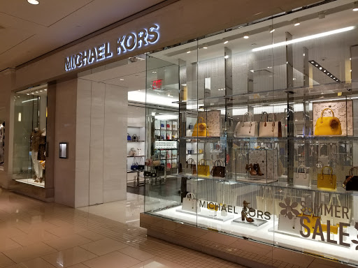 Michael Kors, 19575 Biscayne Blvd #153, Aventura, FL 33180, USA, 