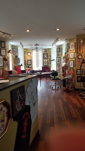 Tattoo Shop «Red Thorn Tattoo», reviews and photos, 1731 Maryland Ave, Baltimore, MD 21201, USA