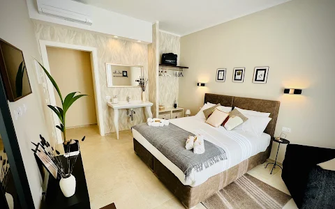 LUCENTUM Rooms & Residence image