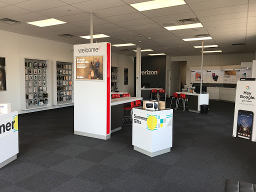 Cell Phone Store «Verizon Authorized Retailer, TCC», reviews and photos, 395 S Weber Rd, Romeoville, IL 60446, USA