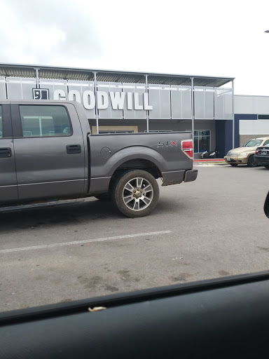 Thrift Store «Goodwill Central Texas - Bastrop», reviews and photos