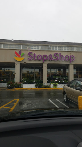 Supermarket «Stop & Shop», reviews and photos, 36 Bedford St, Lexington, MA 02420, USA