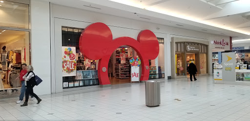 Disney Store, 564 Great Northern Shop Center, North Olmsted, OH 44070, USA, 