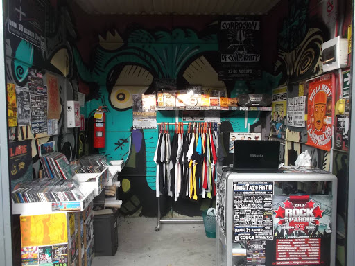 El Anexxxo - Tienda de discos de música // Punk - Rock Peruano y más