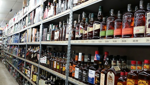 Liquor Store «Main Street Liquor», reviews and photos, 243 E 14 Mile Rd, Clawson, MI 48017, USA