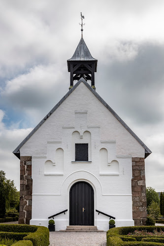 Anmeldelser af Øster Lindet Kirke i Vejen - Kirke