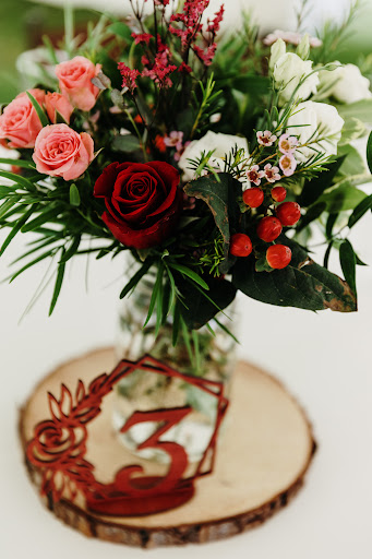 Florist «Forget Me Not Florist & Flower Preservation», reviews and photos, 2394 Dupont Pkwy, Middletown, DE 19709, USA