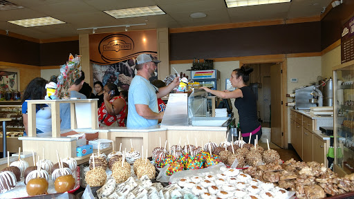 Shopping Mall «Silver Sands Premium Outlets», reviews and photos, 10562 Emerald Coast Pkwy W, Miramar Beach, FL 32550, USA