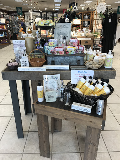 Christian Book Store «Banner Books - Parable Christian Store», reviews and photos, 2913 Niles Ave, St Joseph, MI 49085, USA