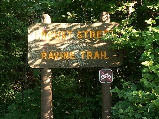 Public Golf Course «Lake Park Golf Course», reviews and photos, 3133 E Newberry Blvd, Milwaukee, WI 53211, USA