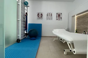 Klinikë Fizioterapie Reborn Vlore - Physical Therapy Clinic image