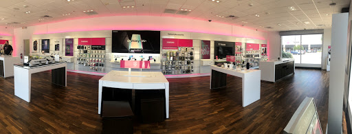 Cell Phone Store «T-Mobile», reviews and photos, 2408 Preston Rd #704b, Plano, TX 75093, USA