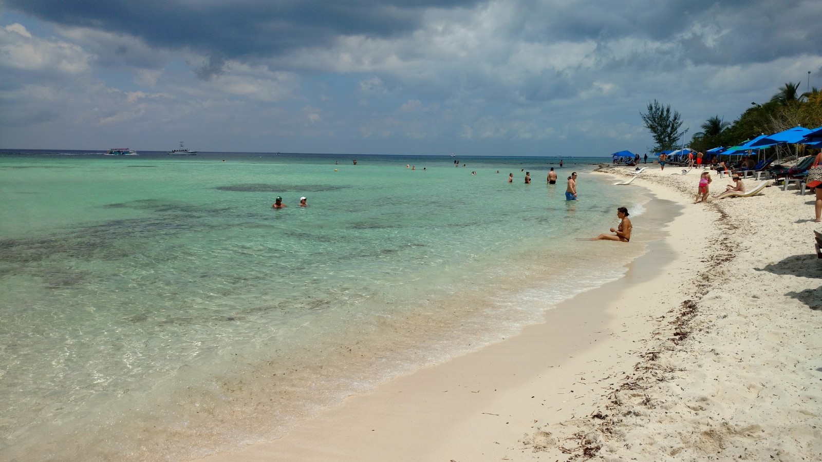Foto di Playa Palancar con parzialmente pulito livello di pulizia