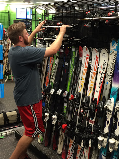 Sporting Goods Store «Play It Again Sports Waltham», reviews and photos, 108 River St, Waltham, MA 02453, USA
