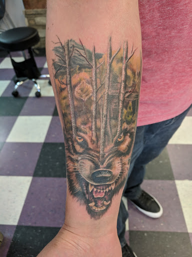 Tattoo Shop «Paragon Tattoos», reviews and photos, 1243 Joe Frank Harris Pkwy SE, Cartersville, GA 30120, USA