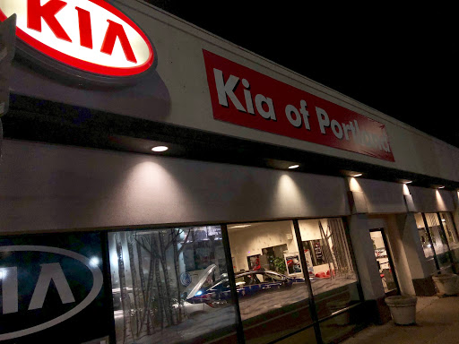Kia Dealer «Kia of Portland», reviews and photos, 307 NE Broadway St, Portland, OR 97232, USA