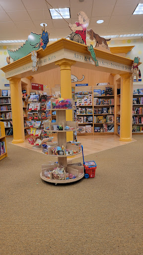 Book Store «Barnes & Noble», reviews and photos, 6825 Camino Arroyo, Gilroy, CA 95020, USA