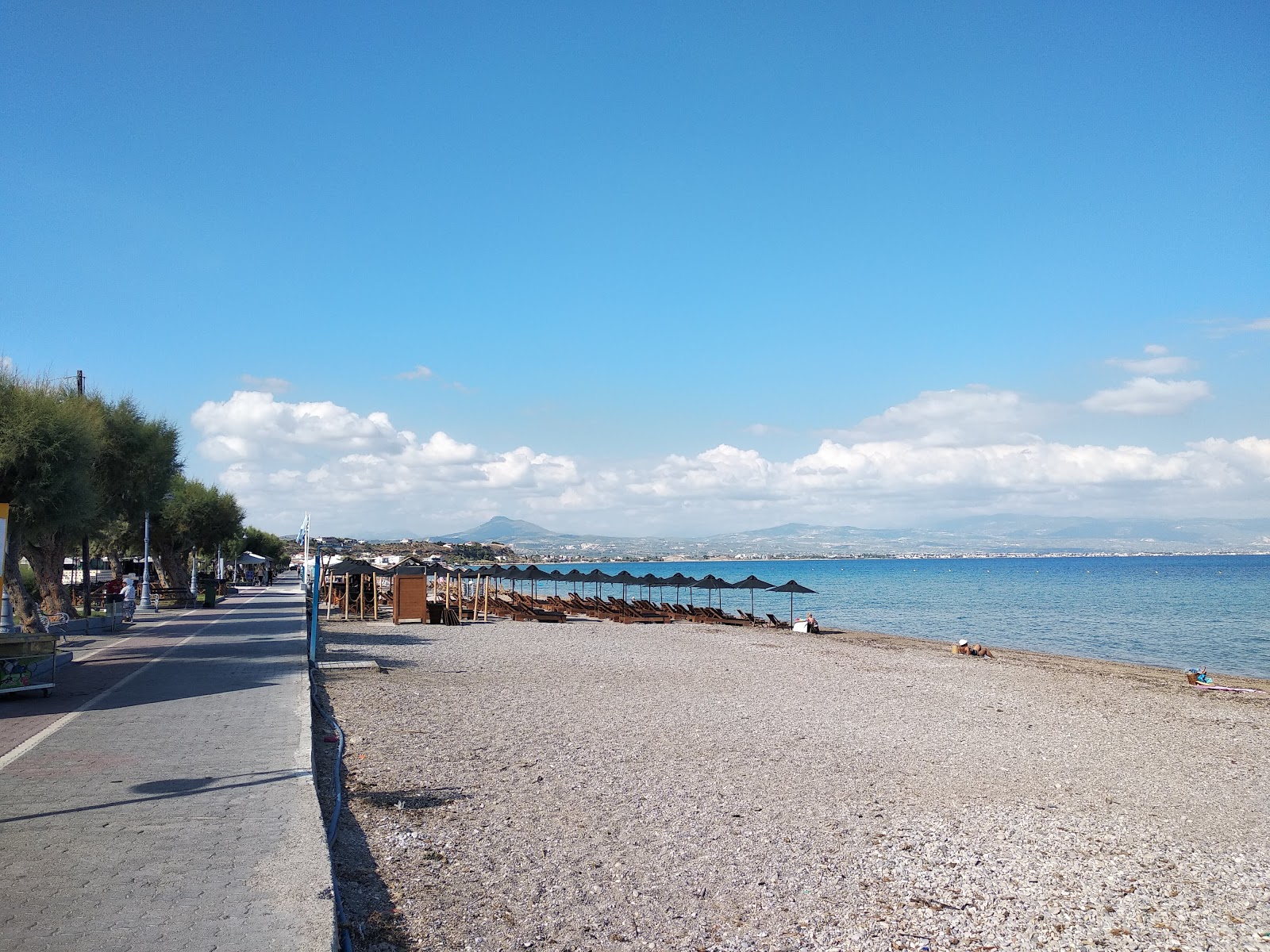 Photo de Paralia Kalamia zone des équipements