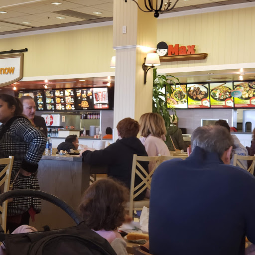 Outlet Mall «Tanger Outlet Riverhead», reviews and photos, 200 Tanger Mall Dr, Riverhead, NY 11901, USA