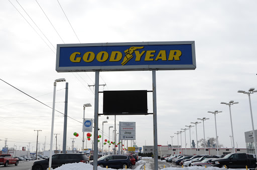 Tire Shop «Levin Tire & Service Center - Highland», reviews and photos, 9500 Indianapolis Blvd, Highland, IN 46322, USA