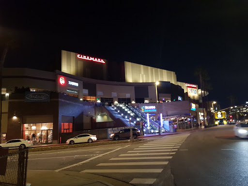 Shopping Mall «The Promenade at Howard Hughes Center», reviews and photos, 6081 Center Dr, Los Angeles, CA 90045, USA