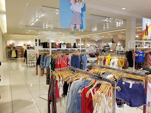 Shopping Mall «Denver Pavilions», reviews and photos, 500 16th St, Denver, CO 80202, USA