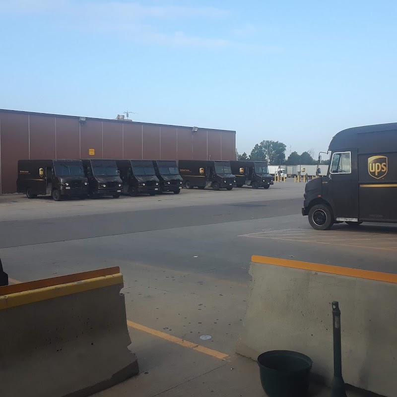 UPS HUB