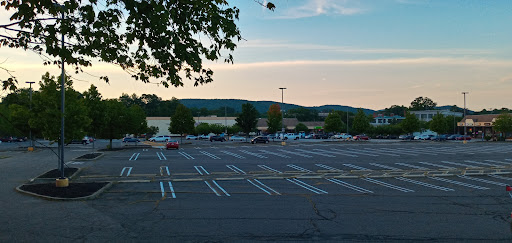 Shopping Mall «Torrington Commons Shopping Center», reviews and photos, 211 High St, Torrington, CT 06790, USA