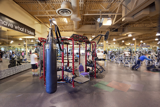 24 Hour Fitness image
