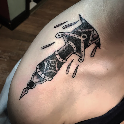 Tattoo Shop «Freaks & Geeks Tattoo Sideshow», reviews and photos, 745 Haywood Rd, Asheville, NC 28806, USA