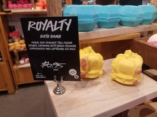 Cosmetics Store «Lush Cosmetics», reviews and photos, 303 Memorial City Way, Houston, TX 77024, USA