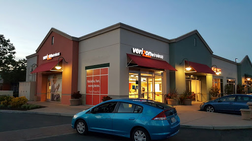 Cell Phone Store «Verizon», reviews and photos, 172 Ranch Dr, Milpitas, CA 95035, USA