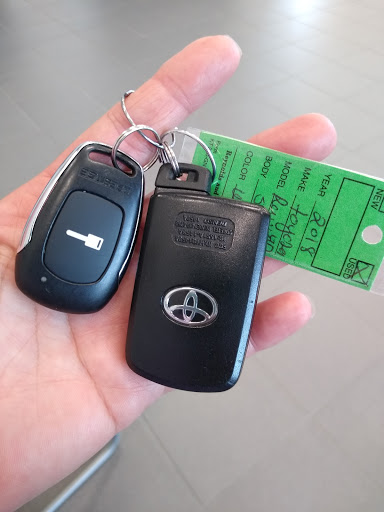 Toyota Dealer «Lynch Toyota of Manchester», reviews and photos, 179 Tolland Turnpike, Manchester, CT 06042, USA