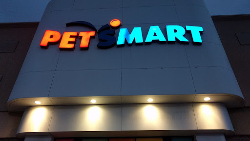 Pet Supply Store «PetSmart», reviews and photos, 28556 Telegraph Rd, Southfield, MI 48034, USA