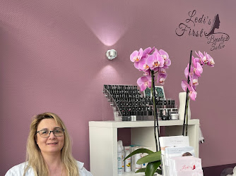 Ledis First Beauty Salon - dauerhafte Haarentfernung | Fußpflege | Maniküre