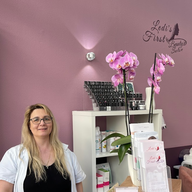 Ledis First Beauty Salon - dauerhafte Haarentfernung | Fußpflege | Maniküre