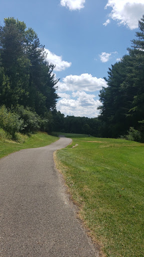 Golf Club «Oak Shadows Golf Club», reviews and photos, 1063 Oak Shadows Dr NE, New Philadelphia, OH 44663, USA