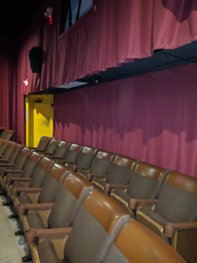 Movie Theater «Parkway 8 Cinema», reviews and photos, 6300 N Lockwood Ridge Rd, Sarasota, FL 34243, USA